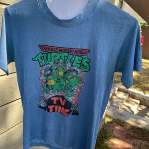 Vintage Teenage Mutant Ninja Turtle shirt